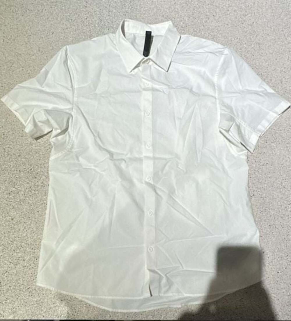 Lululemon Commission Short Sleeve Button-Down Shirt